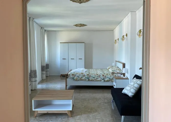 Maddalena Lake Como View Terraces 아파트 *